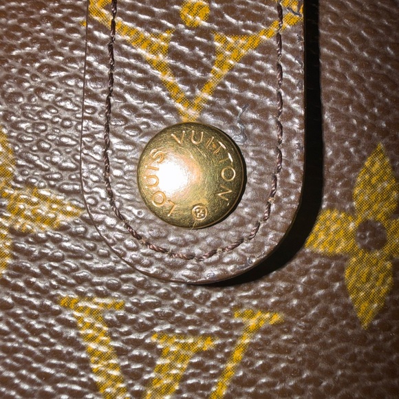 Louis Vuitton Monogram Kisslock Compact Wallet - Picture 8 of 16